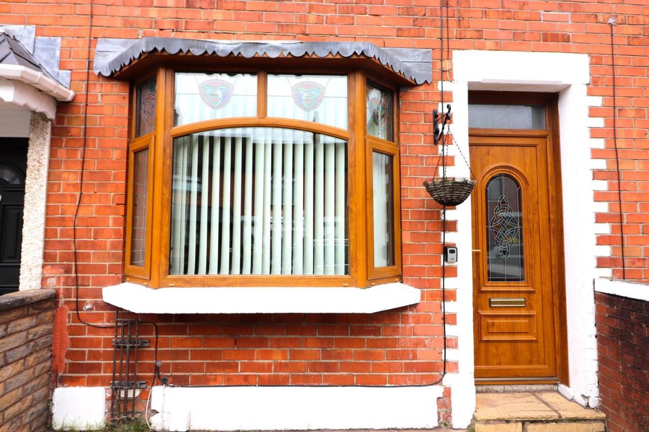St James'S Rd Belfast Exterior foto